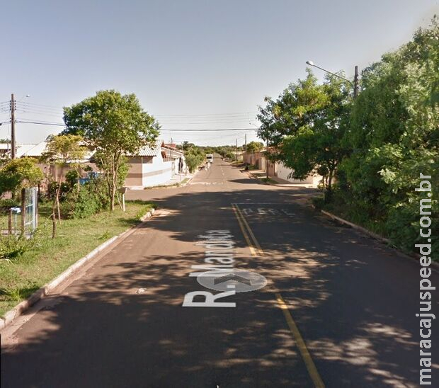 Jovem toma facada e cai na frente da casa da mãe em Campo Grande