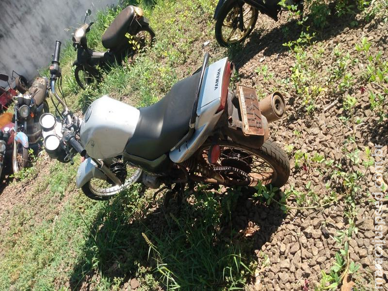 Maracaju: Polícia Militar aborda condutor de motocicleta, e militares ouvem de condutor, que placa fixada na motocicleta foi encontrada em ferro velho Maracaju: Polícia Militar aborda condutor de motocicleta, e militares ouvem de condutor, que placa fixada na motocicleta foi encontrada em ferro velho