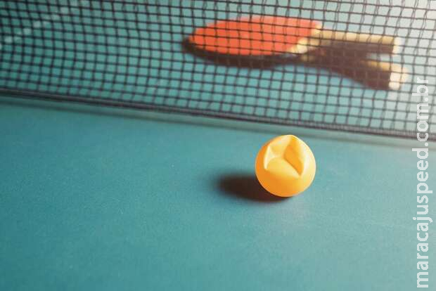 Marido surta e manda mesa de ping pong na cabeça da esposa em Campo Grande Marido surta e manda mesa de ping pong na cabeça da esposa em Campo Grande