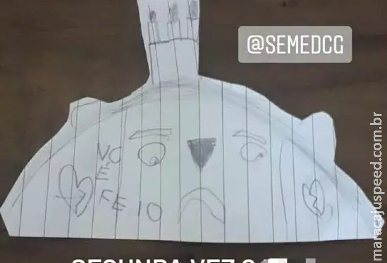 Menino chora por ser alvo de ataques em escola e mãe exige providências Menino chora por ser alvo de ataques em escola e mãe exige providências