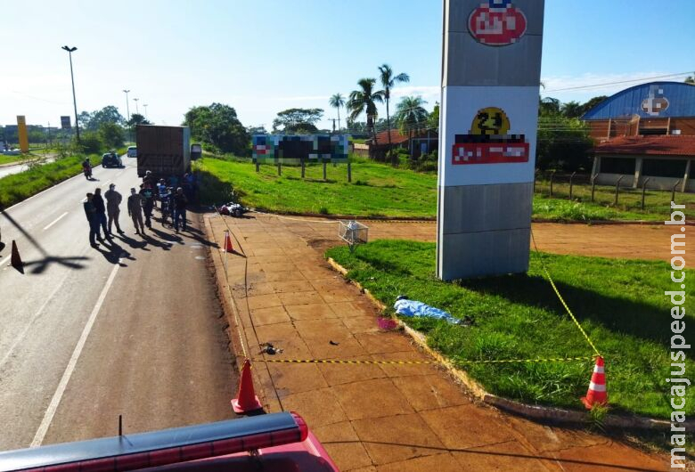 Motociclista morre em acidente com caminhão no prolongamento da Marcelino 