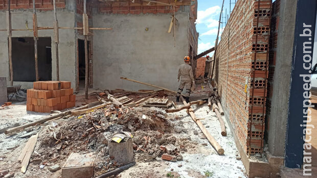 Mulher é arrastada para construção e estuprada em Ribas do Rio Pardo Mulher é arrastada para construção e estuprada em Ribas do Rio Pardo