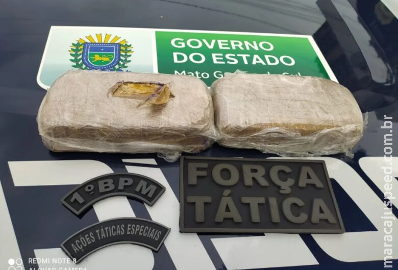 Mulher é presa transportando drogas e tem prejuízo avaliado em R$ 30 mil Mulher é presa transportando drogas e tem prejuízo avaliado em R$ 30 mil