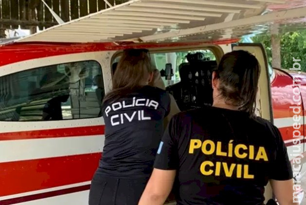 Mulher é resgatada de avião em fazenda onde sofria violência doméstica Mulher é resgatada de avião em fazenda onde sofria violência doméstica