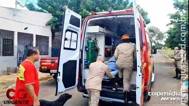 Mulher sofre queimaduras após deixar água cair em panela com óleo quente no Guanandi Mulher sofre queimaduras após deixar água cair em panela com óleo quente no Guanandi