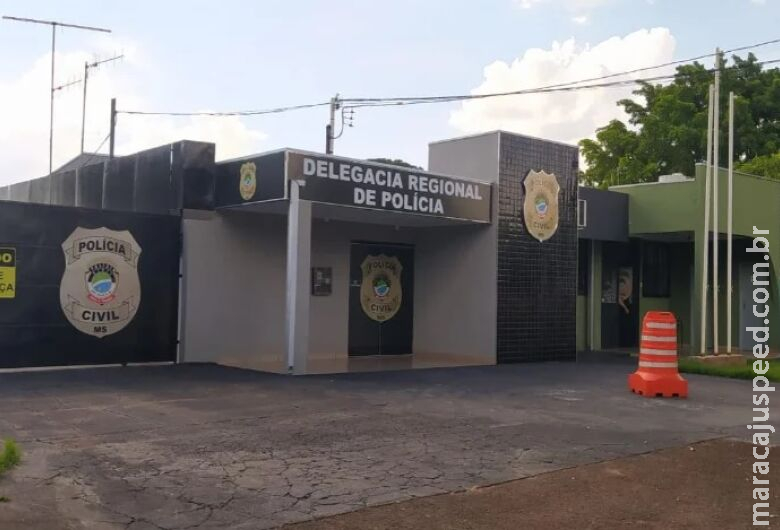 Mulher vai para delegacia após dar Mulher vai para delegacia após dar