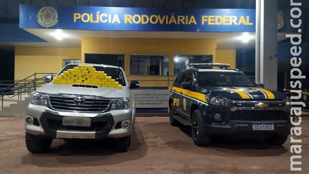 PRF apreende 50 Kg de cocaína e prende dupla em Miranda PRF apreende 50 Kg de cocaína e prende dupla em Miranda