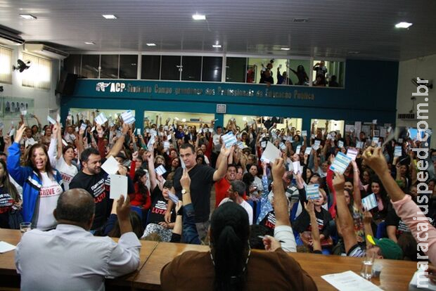 Professores da Rede Municipal aceitam reajuste de 67% em Campo Grande