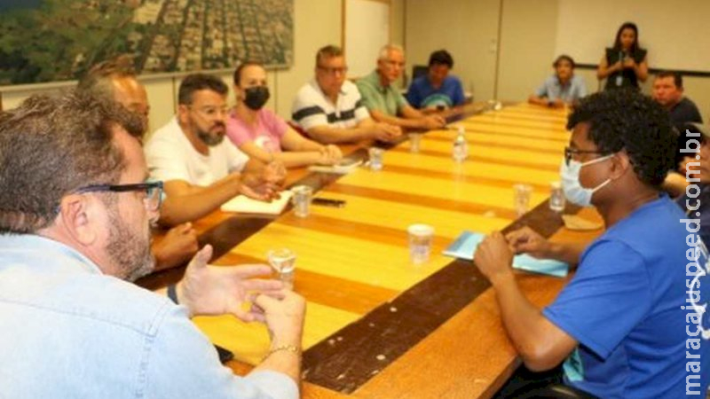 Professores de Dourados seguem com greve e Câmara vai mediar negociações Professores de Dourados seguem com greve e Câmara vai mediar negociações