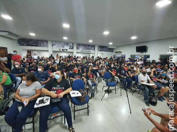Professores marcam paralisação para pressionar garantia de aumento salarial Professores marcam paralisação para pressionar garantia de aumento salarial