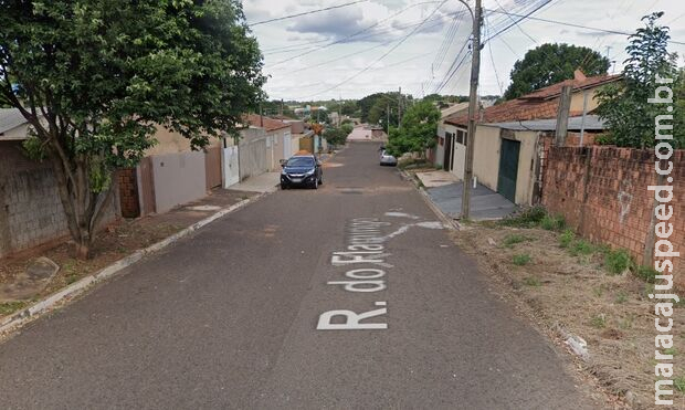Rapaz tenta esfaquear padrasto e se fere com própria faca em Campo Grande Rapaz tenta esfaquear padrasto e se fere com própria faca em Campo Grande