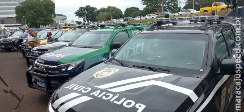 Reinaldo atende pedido de Neno Razuk e entrega viaturas para municípios Reinaldo atende pedido de Neno Razuk e entrega viaturas para municípios