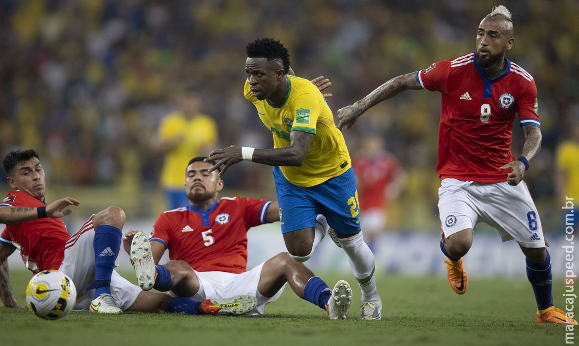 Seleção goleia Chile por 4 a 0 no último jogo no Brasil antes da Copa Seleção goleia Chile por 4 a 0 no último jogo no Brasil antes da Copa