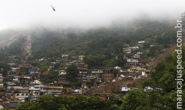 Temporal em Petrópolis deixa pelo menos cinco mortos