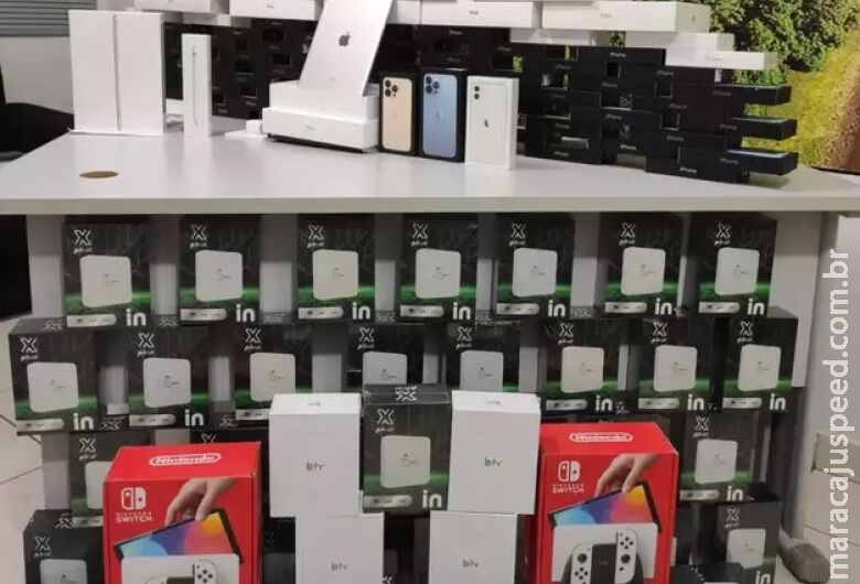 Três homens são presos com 70 iphones sem documentação fiscal Três homens são presos com 70 iphones sem documentação fiscal