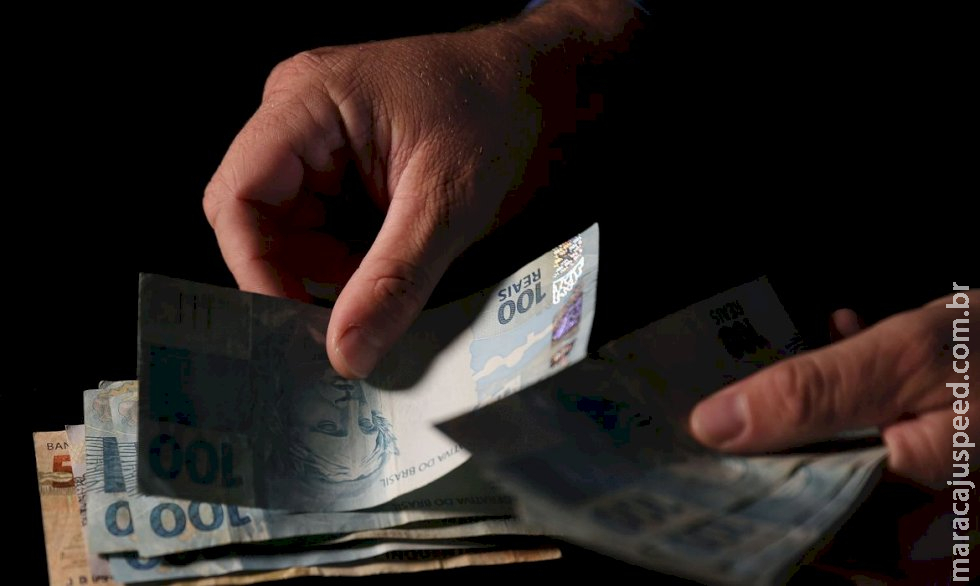 Auxílio Brasil: Beneficiários com NIS final 7 recebem hoje Auxílio Brasil: Beneficiários com NIS final 7 recebem hoje