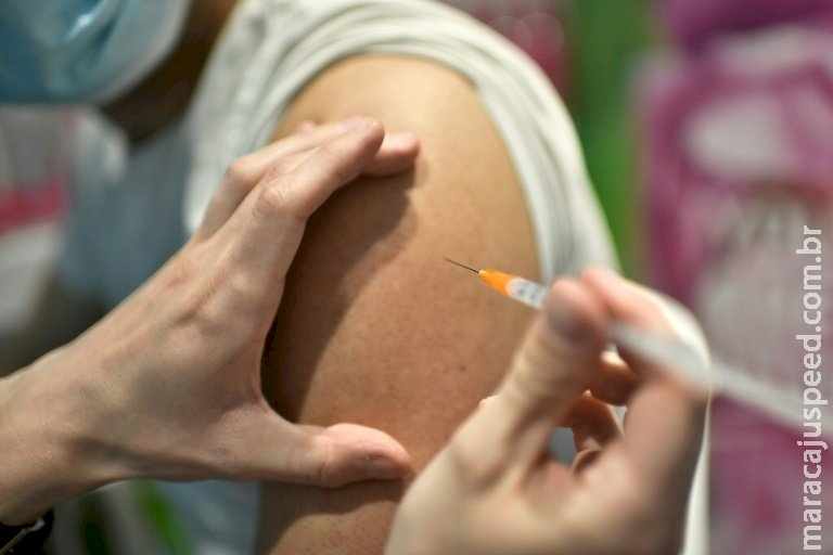 Brasil tem 75,43% da população com esquema vacinal completo contra Covid-19