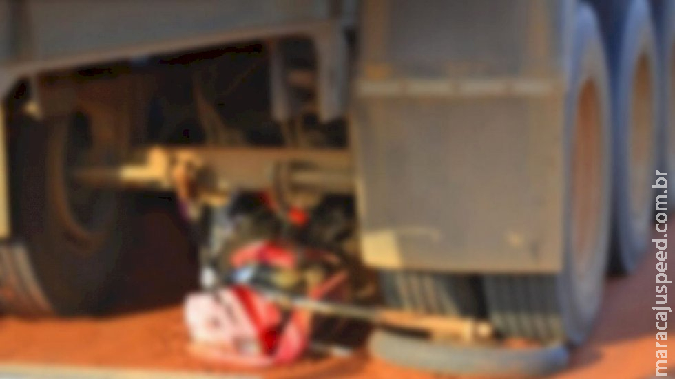 Caminhão dá marcha ré e passa por cima de motociclista na MS-357