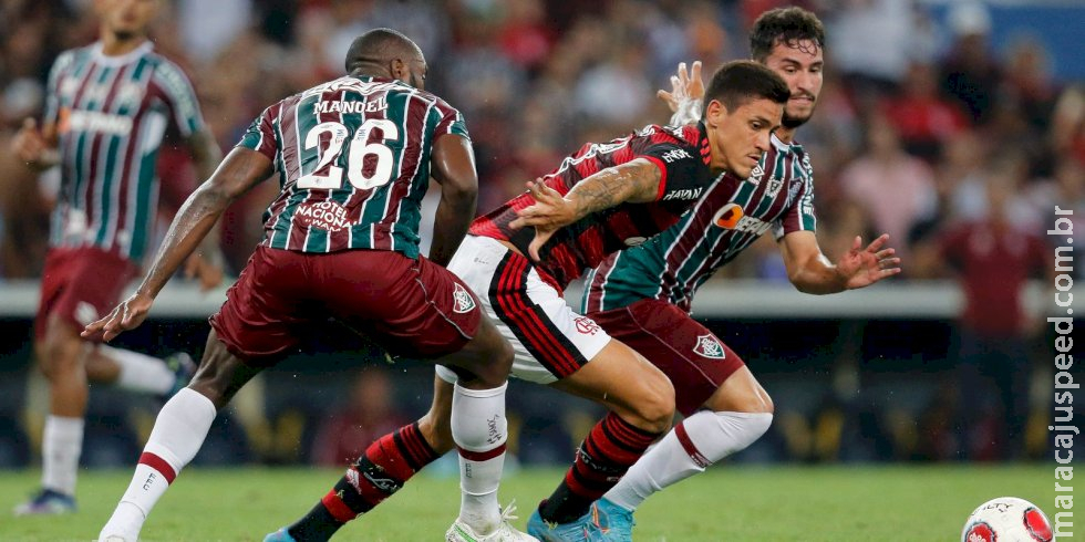 Fluminense e Flamengo jogam no Maracanã pelo título do Carioca Fluminense e Flamengo jogam no Maracanã pelo título do Carioca