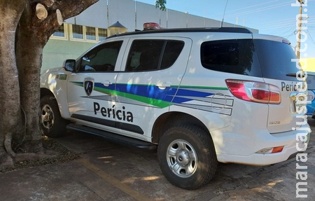Homem é encontrado morto com marcas de tiros e mãos amarradas