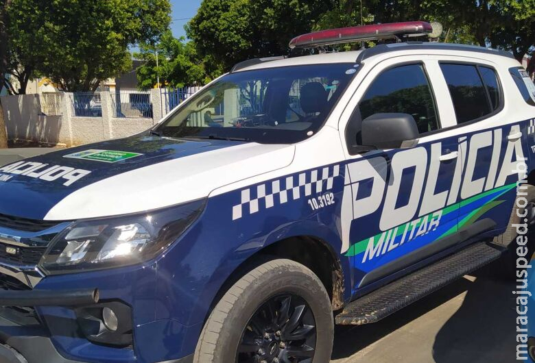 Homem é preso com drogas durante abordagem policial Homem é preso com drogas durante abordagem policial