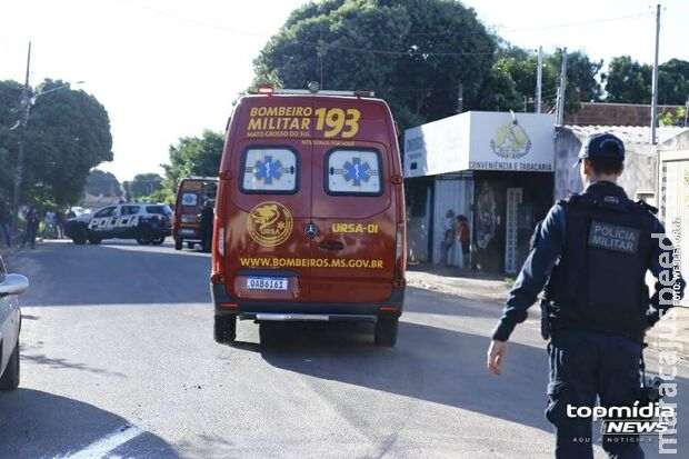 Homem sai para comprar cerveja e acaba esfaqueado em bar do Zé Pereira Homem sai para comprar cerveja e acaba esfaqueado em bar do Zé Pereira