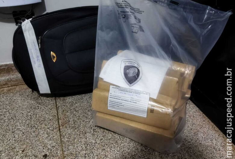 Jovem levanta suspeitas e acaba preso com mala recheada de maconha Jovem levanta suspeitas e acaba preso com mala recheada de maconha