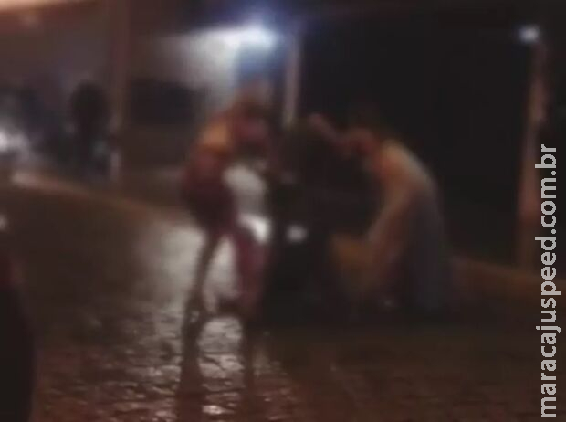 Marido chama esposa para swing, sente Marido chama esposa para swing, sente
