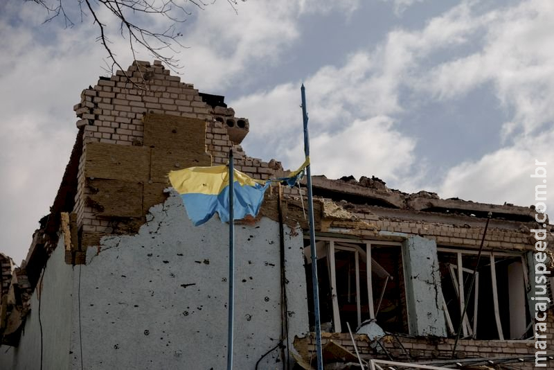 Moradores fogem com medo de novo ataque russo e deixam vazia cidade no leste da Ucrânia