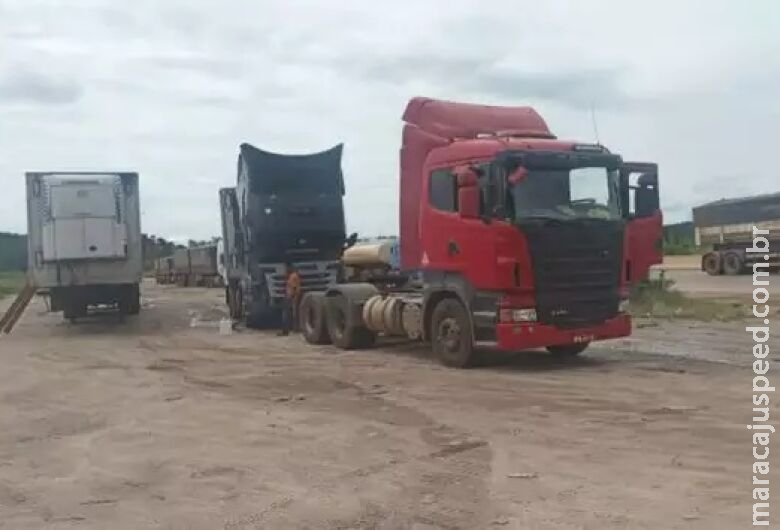 Motorista é preso após simular o próprio sequestro para vender carreta Motorista é preso após simular o próprio sequestro para vender carreta