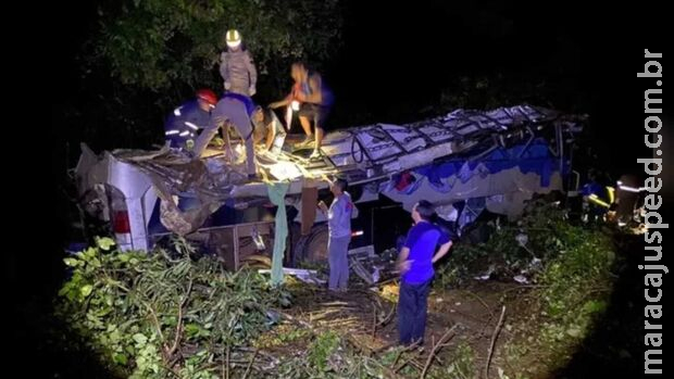 Ônibus que saiu de MS e caiu em ribanceira não tinha autorização para transportar pessoas Ônibus que saiu de MS e caiu em ribanceira não tinha autorização para transportar pessoas