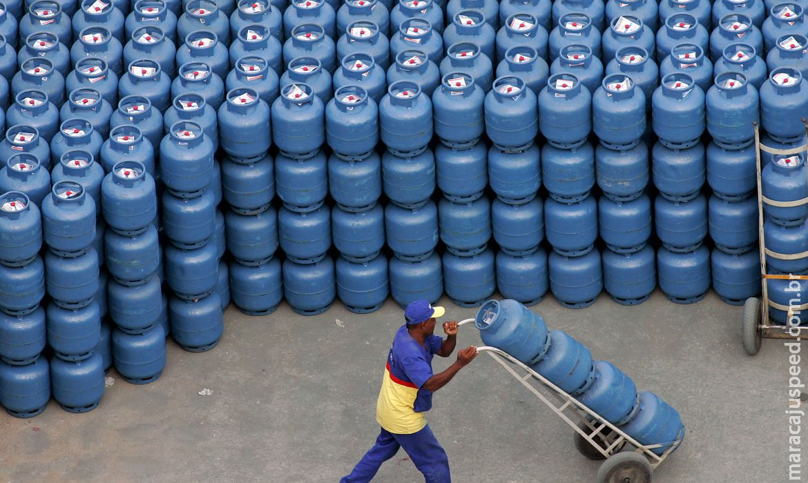 Petrobras anuncia redução no preço do gás de cozinha Petrobras anuncia redução no preço do gás de cozinha