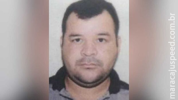Polícia paraguaia procura por acusado de mandar matar três policiais na fronteira Polícia paraguaia procura por acusado de mandar matar três policiais na fronteira