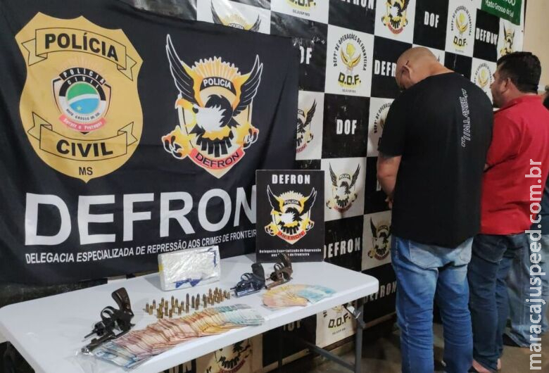 Polícia prende três pessoas com cocaína e armas de fogo Polícia prende três pessoas com cocaína e armas de fogo