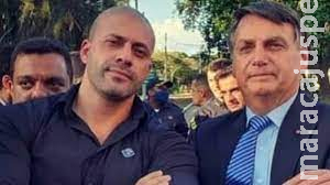 Por indulto, Bolsonaro é visto como herói por uns, e deve ser cassado por outros Por indulto, Bolsonaro é visto como herói por uns, e deve ser cassado por outros