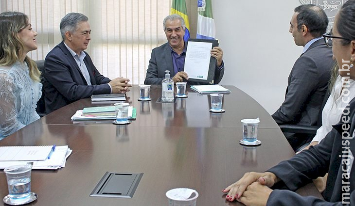 Reinaldo Azambuja promove 1.016 policiais civis de MS; “maior promoção da história”, diz Reinaldo Azambuja promove 1.016 policiais civis de MS; “maior promoção da história”, diz