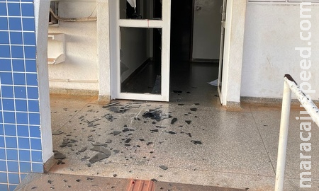 Usuário de drogas com 03 mandados de prisão tenta fugir da DEPOL de Sidrolândia Usuário de drogas com 03 mandados de prisão tenta fugir da DEPOL de Sidrolândia