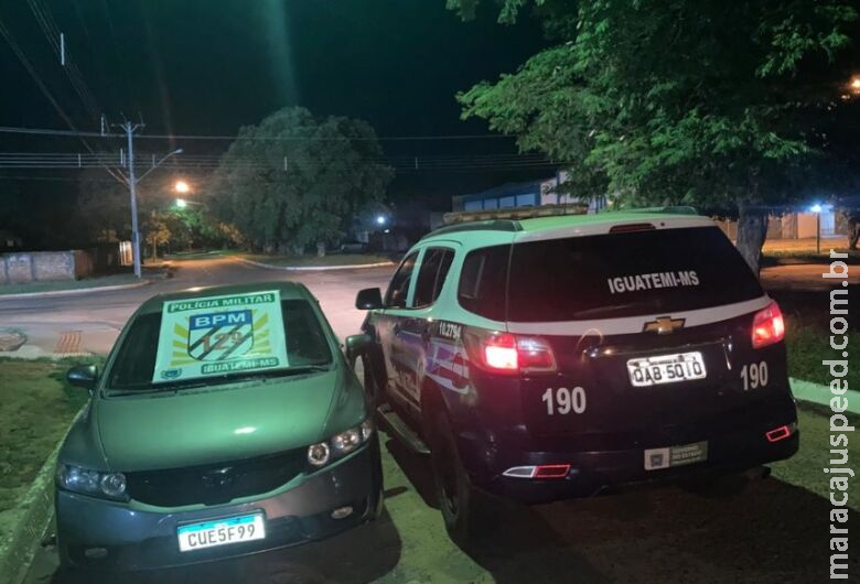 Veículo furtado é localizado escondido em matagal Veículo furtado é localizado escondido em matagal