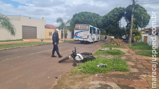Açougueiro bate moto em ônibus e fica em estado grave na Vila Nasser Açougueiro bate moto em ônibus e fica em estado grave na Vila Nasser
