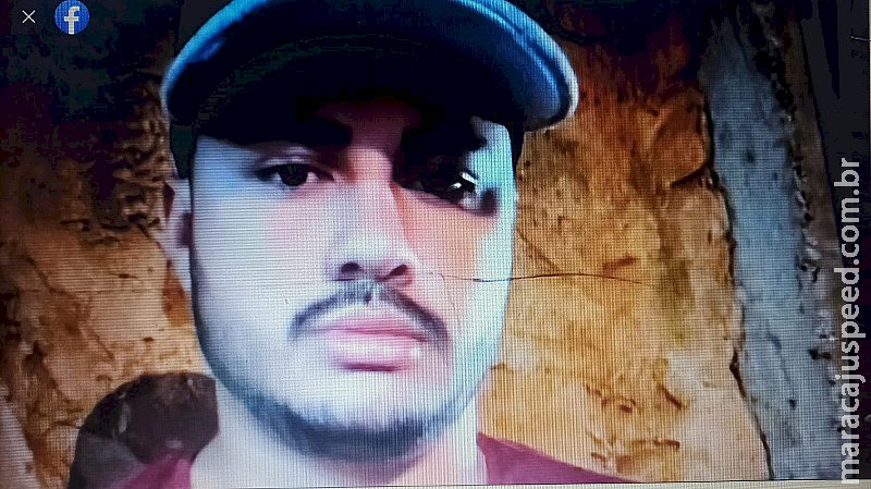 Após jogar máquina de cartão em caixa de lanchonete, jovem é morto por comerciante Após jogar máquina de cartão em caixa de lanchonete, jovem é morto por comerciante