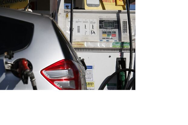 Após reajuste do diesel, Petrobras deve aumentar preço da gasolina, diz analistas Após reajuste do diesel, Petrobras deve aumentar preço da gasolina, diz analistas