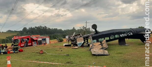 Avião usado por paraquedistas faz pouso de emergência e 2 pessoas morrem