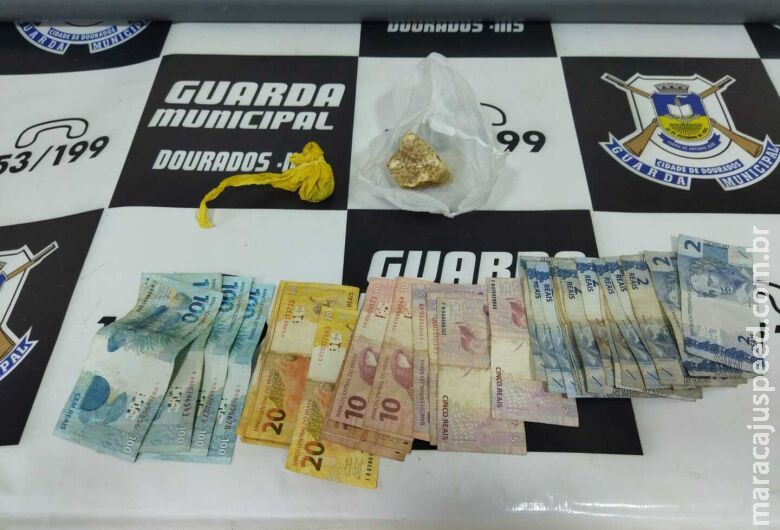 Dupla é flagrada no Canaã IV com bicicleta furtada e porção de crack Dupla é flagrada no Canaã IV com bicicleta furtada e porção de crack