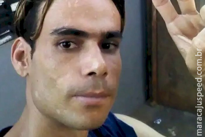 Homem foi morto por policiais na frente do pai e tinha 35 anos Homem foi morto por policiais na frente do pai e tinha 35 anos