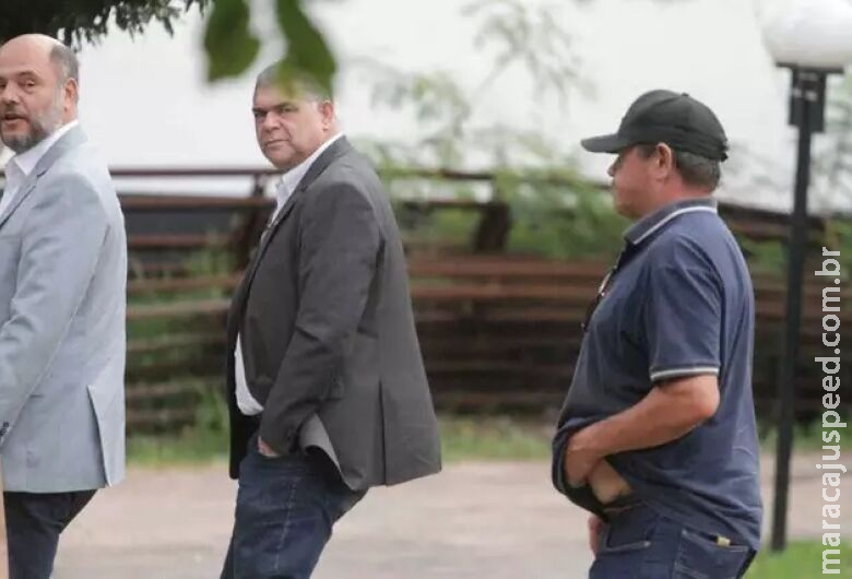 Homem que matou namorado da ex a tiros se apresenta à polícia 