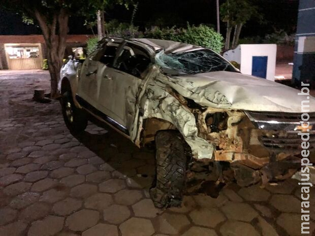 Irmão de vencedor do BBB atropela anta e capota caminhonete em Nova Alvorada do Sul Irmão de vencedor do BBB atropela anta e capota caminhonete em Nova Alvorada do Sul