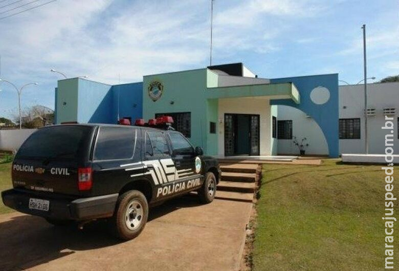Jovem é flagrado com 13 tabletes de maconha em ônibus de linha Jovem é flagrado com 13 tabletes de maconha em ônibus de linha