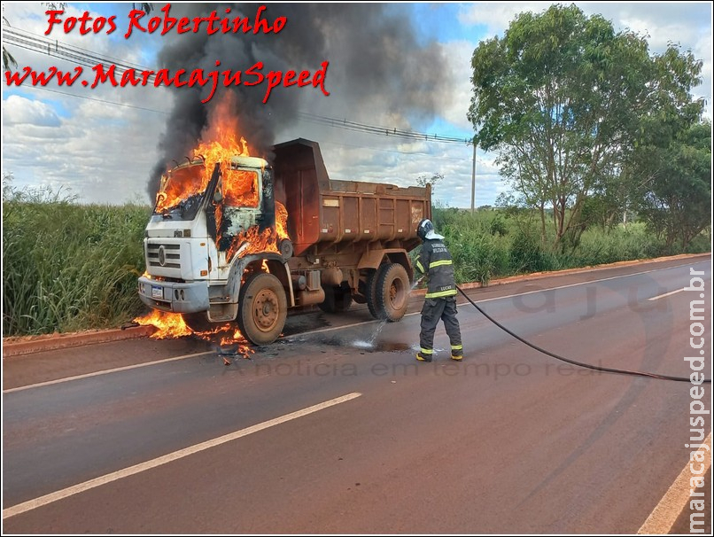 Maracaju: Bombeiros atendem ocorrência de incêndio em caminhão na BR-267 Maracaju: Bombeiros atendem ocorrência de incêndio em caminhão na BR-267