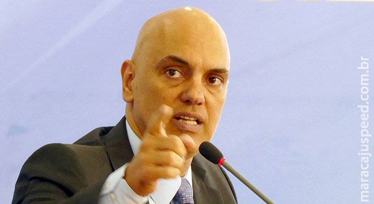 Moraes dá 15 dias para PF elaborar relatório sobre suposto vazamento de dados por Bolsonaro