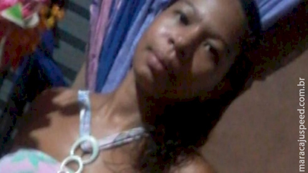 Morta a tiros na frente de filhos tinha medida protetiva e BOs de violência doméstica contra marido Morta a tiros na frente de filhos tinha medida protetiva e BOs de violência doméstica contra marido